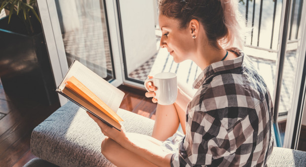 Co czytają menadżerowie podczas urlopu? "Zawodowe" książki są rzadkością