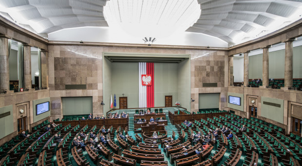 Ministerstwo Finansów zabrało głos w sprawie zmiany wynagrodzenia ministrów, posłów i senatorów