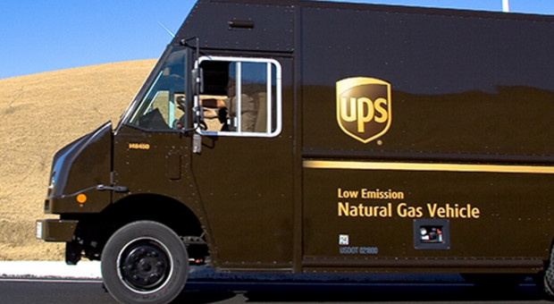 UPS zatrudni nawet 100 000 osób do pracy świątecznych przesyłkach