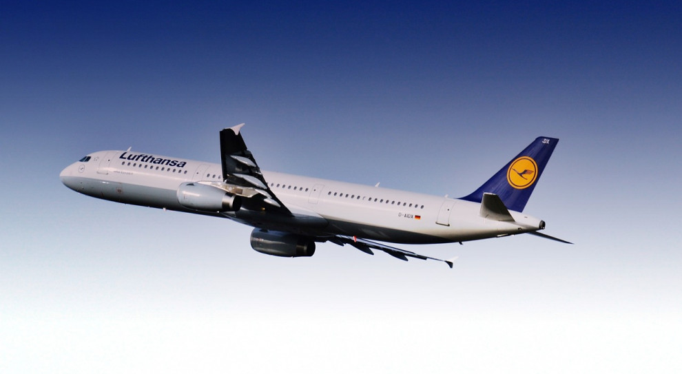 Koncern zamierza zwolnić do 1000 pracowników kierowniczych i administracyjnych (fot. Pixabay) Lufthansa zredukuje zatrudnienie z powodu pandemii