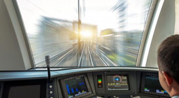 Egzamin na licencję maszynisty będzie egzaminem państwowym (fot. shutterstock) Chcesz zostać maszynistą? Będziesz musiał zdać egzamin państwowy