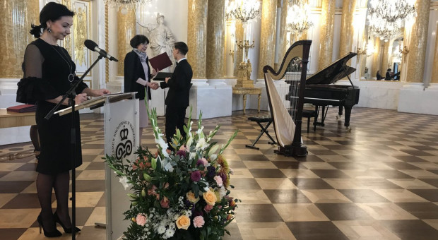 115 uczniów z Warszawy otrzymało stypendia ministra kultury