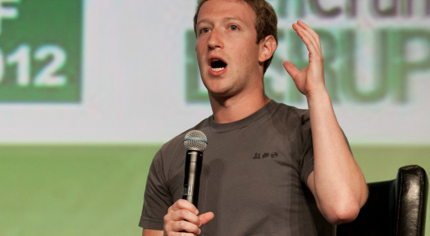 Mark Zuckerberg (fot. JD Lasica/flickr.com/CC BY 2.0) Szef Facebooka odpiera zarzuty o praktyki monopolistyczne