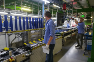 To jedyna taka fabryka w Europie. Jak szukają pracowników?