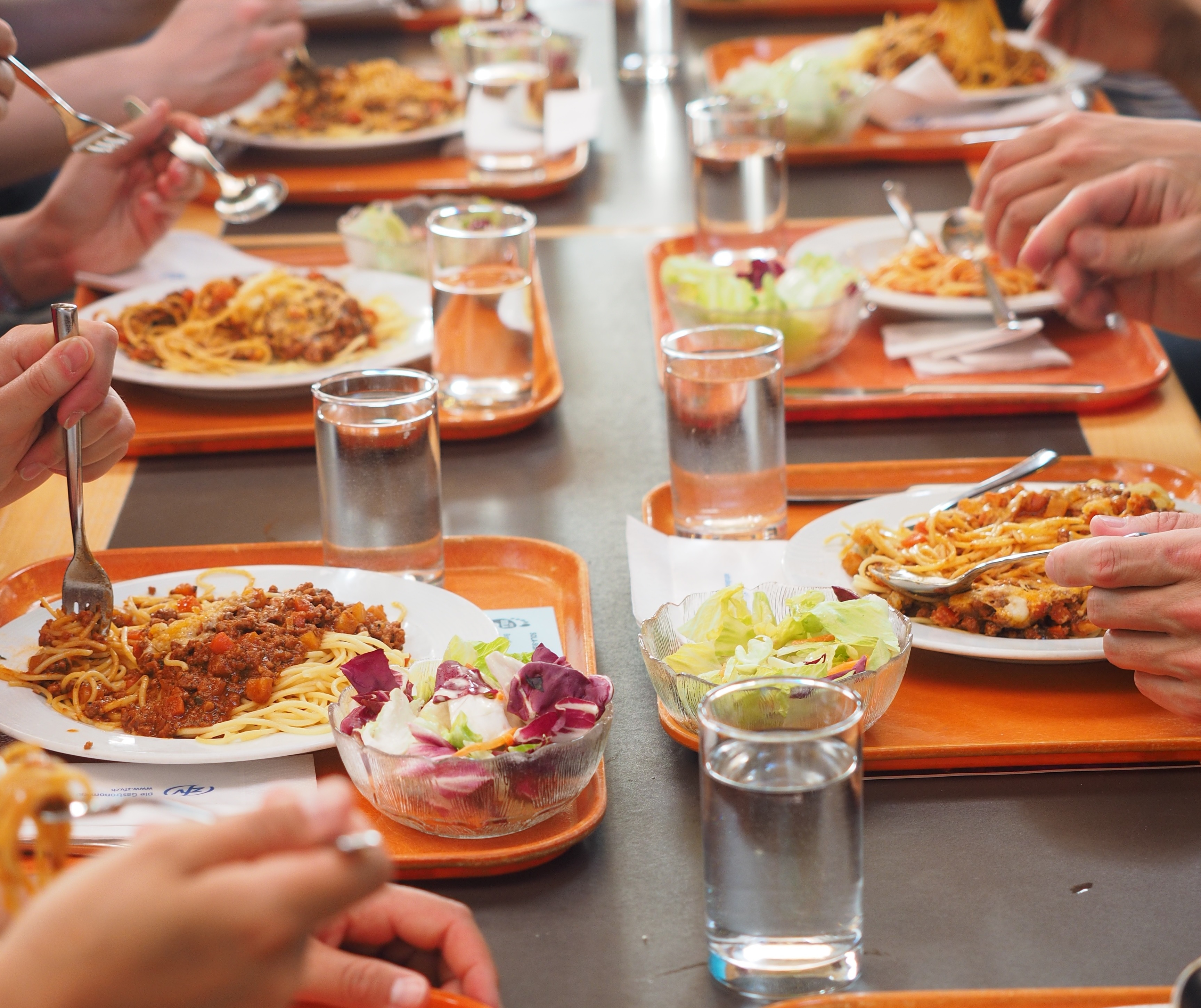 Prawie 70 proc. badanych pracowników oczekuje dofinansowania lunchu w godzinach pracy (fot. pixabay)