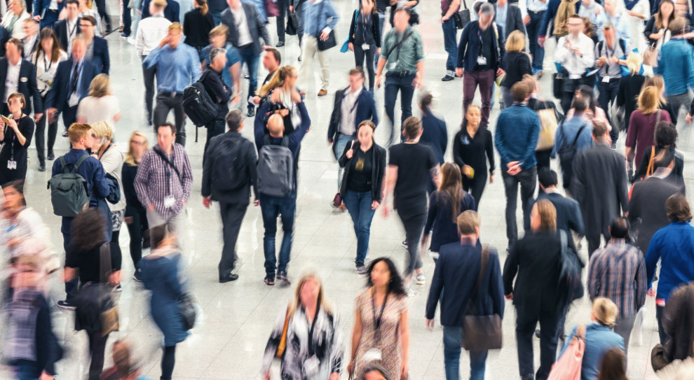 W Polsce wciąż rodzi się zbyt mało dzieci (Fot. Shutterstock) Alarmujące prognozy dla Polski. Populacja spadnie do 24 mln w tym stuleciu
