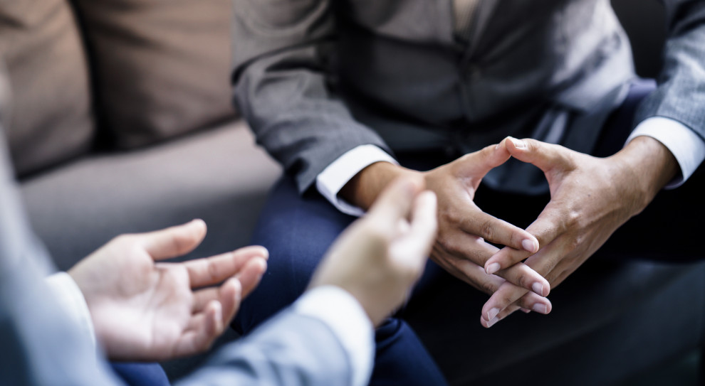 48 proc. Polaków boi się, czy utrzyma obecną pracę (fot. Shutterstock) Koronawirus. Niższa pensja w zamian za pracę