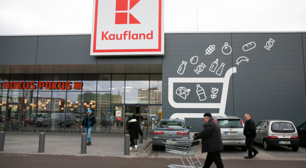 Blisko 70 proc. osób zatrudnionych w sieci Kaufland wzięło udział w tegorocznym badaniu satysfakcji pracowniczej (fot. Shutterstock) Kaufland sprawdza poziom satysfakcji pracowników