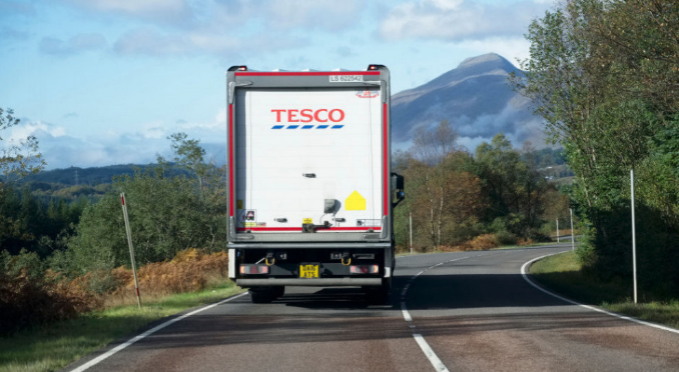 Tesco zamyka 6 sklepów i wygasza usługę e-zakupy. (Fot. Shutterstock) Tesco wygasza usługę e-zakupy