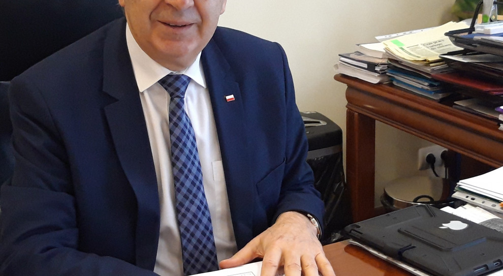 Wiceminister rodziny, pracy i polityki społecznej podkreślił, że wstępna wersja projektu zmian w kodeksie pracy, zawierająca nowe regulacje dotyczące pracy zdalnej jest gotowa Zmiany w kodeksie pracy gotowe. Telepracę zastąpi praca zdalna
