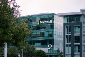 Microsoft stworzy w Katarze nowe centrum usług, zatrudni 36 tysięcy pracowników
