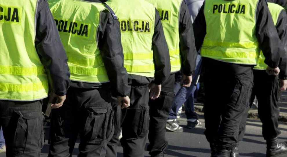 Wyższe wynagrodzenie otrzymają wszyscy policjanci, strażacy, funkcjonariusze SOP i strażnicy graniczni. Fot. Shutterstock Będą podwyżki dla policjantów i strażaków. Rząd przyjął rozporządzenia