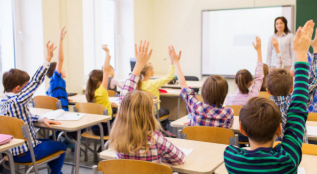 Badanie: nauczyciele obawiają się zakażenia, chaosu i zatłoczonych sal