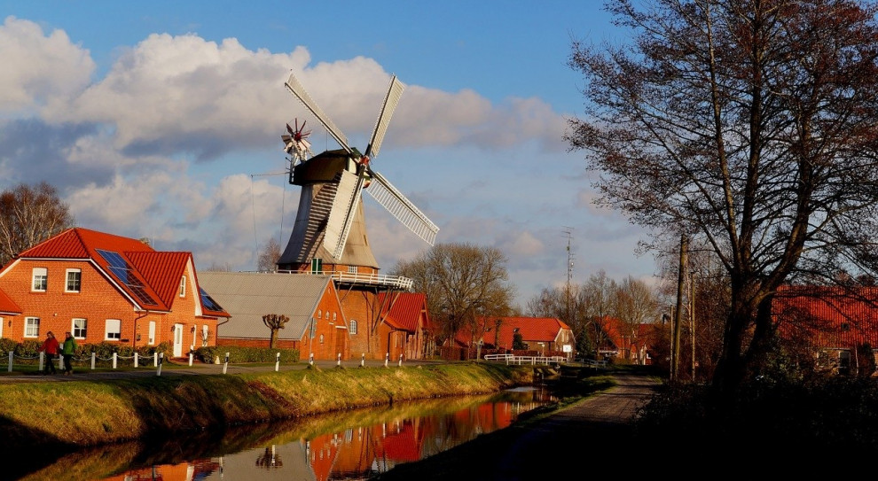 Gabinet premiera Marka Rutte'ego początkowo był przeciwny zamykaniu szkół, ale zmienił zdanie pod presją nauczycieli i lekarzy. (Fot. Pixabay) W obawie przed koronawirusem w Holandii zamknięto szkoły i restauracje