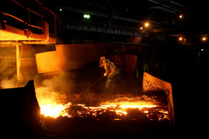 AGH pomoże ArcelorMittalowi zagospodarować odpady w hucie