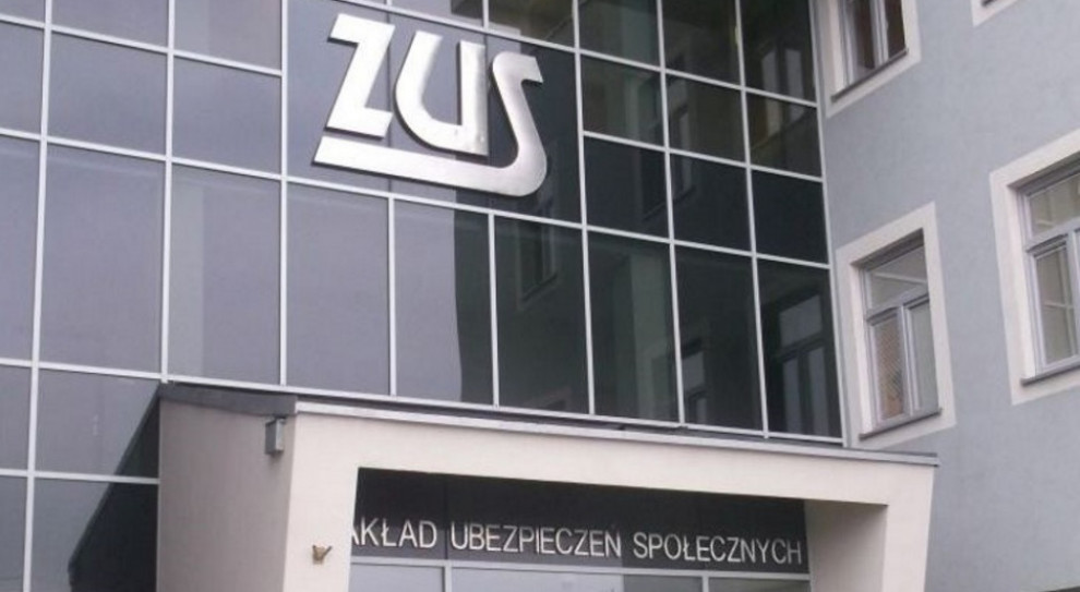 Nadal działa również ogólna infolinia ZUS pod numerem 22 560 16 00. Konsultanci obsługują ją w godzinach 7-18 w dni robocze Fot. mat. pras. ZUS uruchamia trzy nowe numery w związku z koronawirusem
