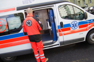 W Kaliszu ratownicy medyczni będą dezynfekować się w specjalnej kabinie