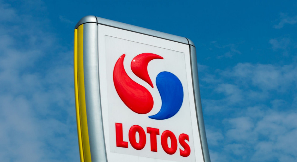Grupa Lotos pomaga służbom na granicy. (fot. shutterstock) Lotos rusza z akcją „Pomagamy na granicy”