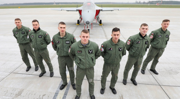 Studenci wojskowi Lotniczej Akademii Wojskowej rozpoczęli praktyki lotnicze