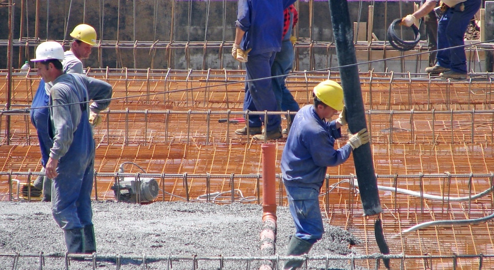 50 proc. badanych przyznaje, że właściciele firm nie sygnalizują, że mogą być problemy z wypłatą pełnych wynagrodzeń. (Fot. Fotolia). Polacy bardziej boją się obniżek pensji z powodu pandemii niż utraty pracy