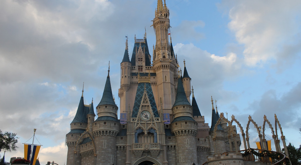 75 proc. z 223 000 pracowników Walt Disney Company zatrudnionych jest w parkach rozrywki. To ich najmocniej dotkną działania oszczędnościowe (Fot. Pixabay) Disney wysyła pracowników na postojowe