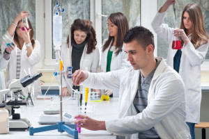Zmiany w kształceniu diagnostów laboratoryjnych. Nowe przepisy za pasem
