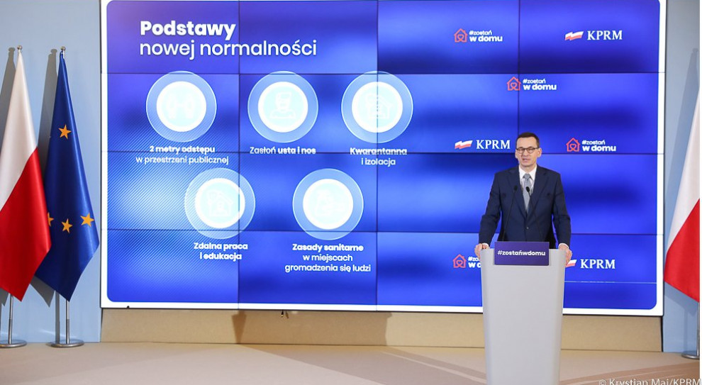 Od 20 kwietnia przystępujemy do stopniowego zdejmowania pewnych obostrzeń (Fot. KPRM) Na razie poluzowanie w handlu. Rzemiosło i usługi w kolejnych etapach