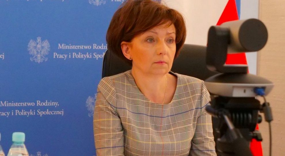 Kwota świadczenia to dla każdego 1200 zł brutto. (Fot. twitter.com/MRPiPS_GOV_PL) Maląg: dotychczas wypłaciliśmy prawie 8 mld zł "trzynastek"