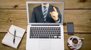 Sąd Arbitrażowy przy Krajowej Izbie Gospodarczej przeprowadził pierwszą wideorozprawę (fot. Pixabay) Wideorozprawa. Rozwiązanie, gdy czas gra na niekorzyść