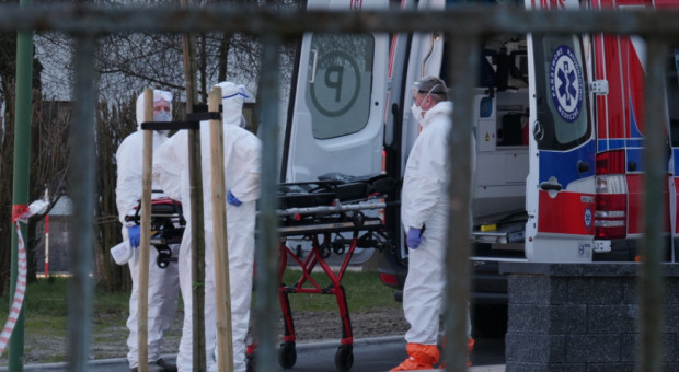 Prezes NRL: osoby pracujące z chorymi z COVID-19 powinna obowiązywać klauzula dobrego Samarytanina