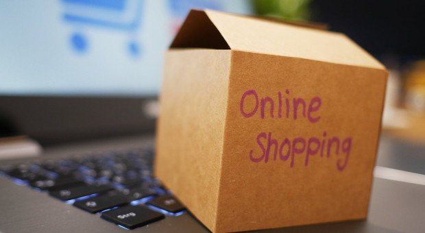 59 proc. internautów oceniało dostępność produktów spożywczych w sklepach internetowych źle lub bardzo źle. (Fot. Pixabay) Pandemia to szansa dla handlu elektronicznego. Wyzwaniem zatrudnienie osób do obsługi zamówień
