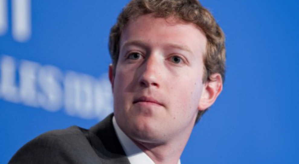 Komentatorzy przestrzegają, że nawet jeśli rada będzie mogła unieważnić którąś z decyzji Zuckerberga, to i tak nie oznacza to, że będzie procedować zupełnie niezależnie od woli koncernu (fot. shutterstock) Facebook ujawnił częściowy skład nowej rady nadzorczej