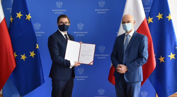 Łukasz Młynarkiewicz i Michał Kurtyka (Fot. gov.pl) MK: premier powołał Łukasza Młynarkiewicza na prezesa Państwowej Agencji Atomistyki