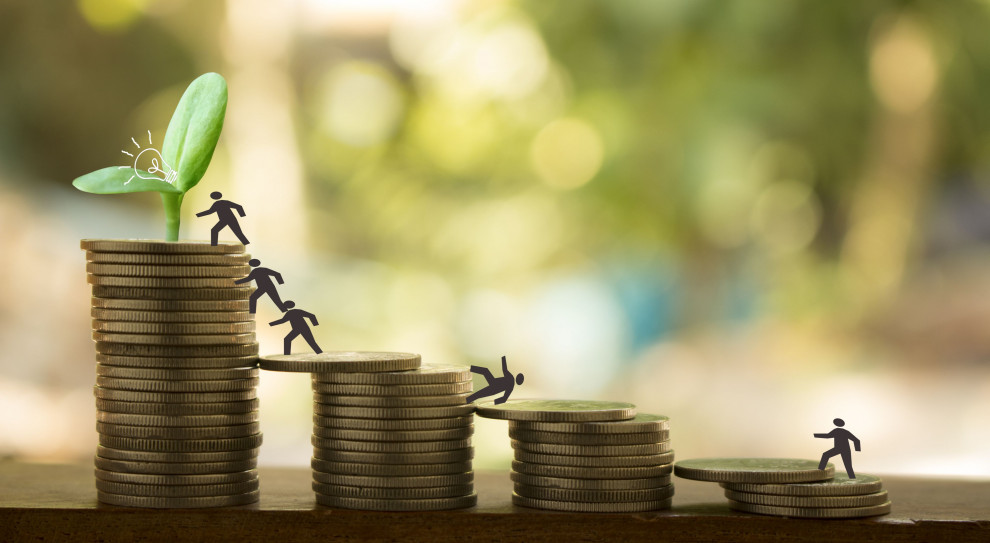 Przeciętne wynagrodzenie w pierwszym kwartale 2020 r. wyniosło 5331,47 zł. (Fot. Shutterstock) Pensje Polaków wzrosły. GUS podał najnowsze dane