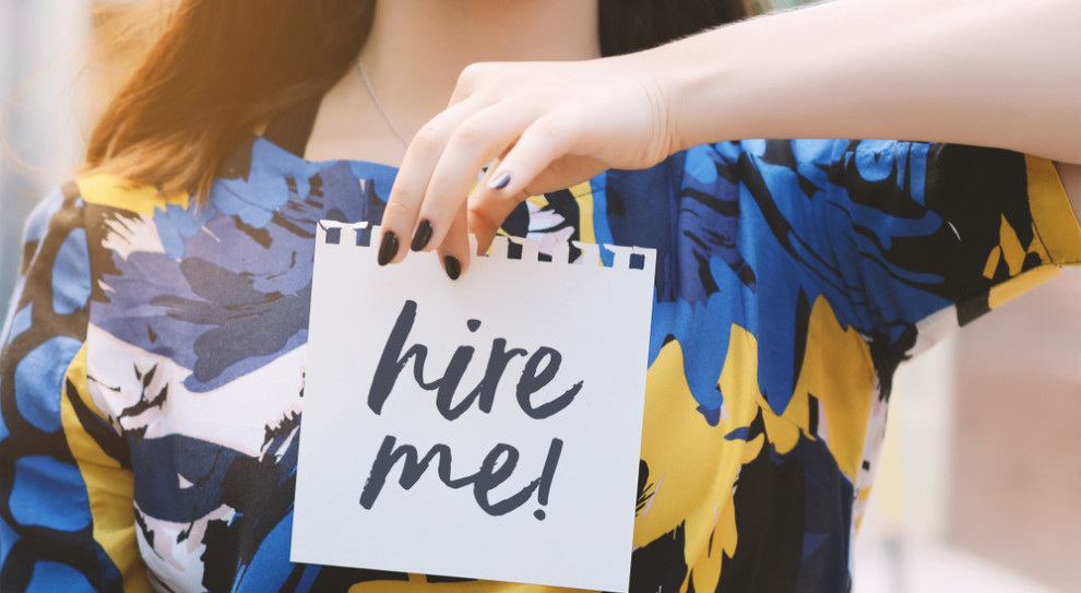 Prawie 14 proc. kandydatów kłamie w CV, ponieważ chce dostać wyższą pensję niż oferowana. (Fot. Shutterstock)