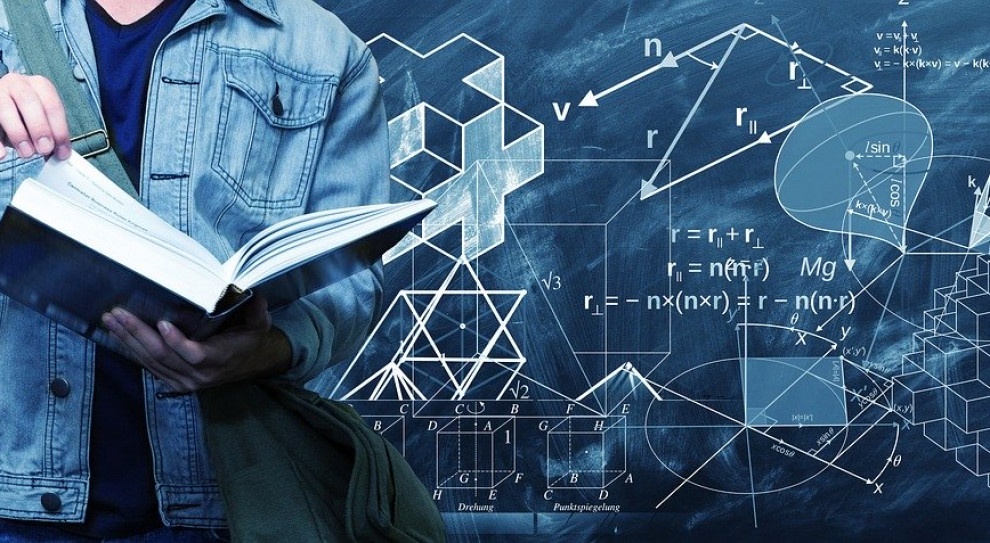Z danych resortu edukacji wynika, że w roku akademickim 2019/2020 studia rozpoczęło ponad 424 tys. osób. (Fot. Pixabay) "Wirusoodporne" kierunki studiów, które w przyszłości pozwolą na pracę zdalną