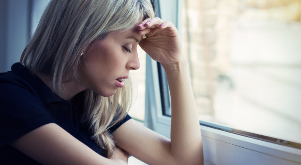 Od połowy marca liczba zamawianych porad psychiatrycznych i psychologicznych wzrosła 2,5-krotnie. (Fot. Shutterstock) Pracownicy potrzebują opieki psychologicznej. Zwłaszcza ci z pokolenia Y i Z