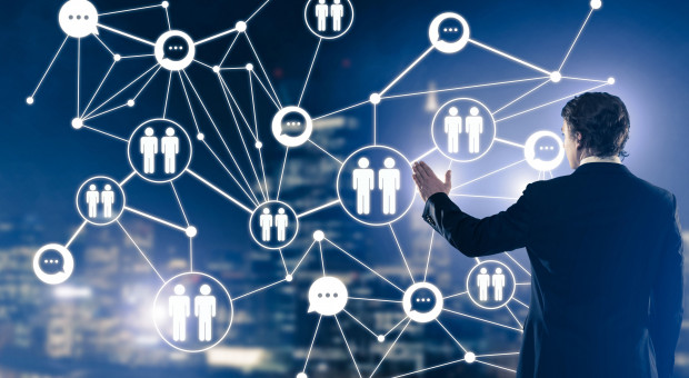 Pracownicy będą mogli pracować w domu do końca roku (fot. shutterstock) Firmy wdrażają zmiany w systemie pracy w związku z koronawirusem