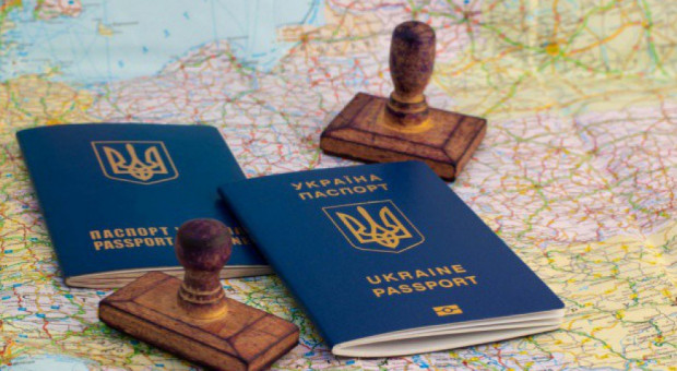 Dziennikarka nie chciała oddać ukraińskiego paszportu, została pobita