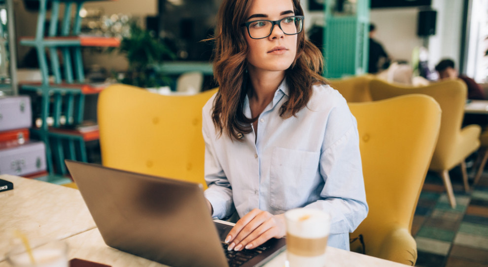 Resort nauki zaleca zdalne egzaminowanie studentów (Fot. Shutterstock) Resort nauki wyjaśnia, jak uczelnie przeprowadzać mogą zdalnie zaliczenia i egzaminy