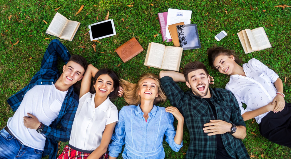 Rekordowe zainteresowanie stypendiami dla studentów (fot. shutterstock) Rekordowe zainteresowanie wymianą studencką mimo pandemii
