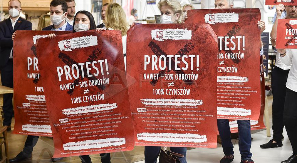Najemcy galerii handlowych domagają się zmian w sposobie naliczania wysokości czynszu. (fot. Związek Polskich Pracodawców Handlu i Usług) Najemcy galerii handlowych protestują. Obroty spadły, wysokość czynszów nie