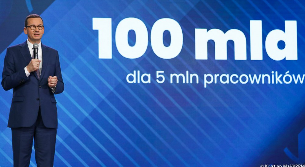 Mateusz Morawiecki (fot. twitter.com/PremierRP) Premier: Przekazaliśmy już 100 mld zł na ratowanie 5 mln miejsc pracy