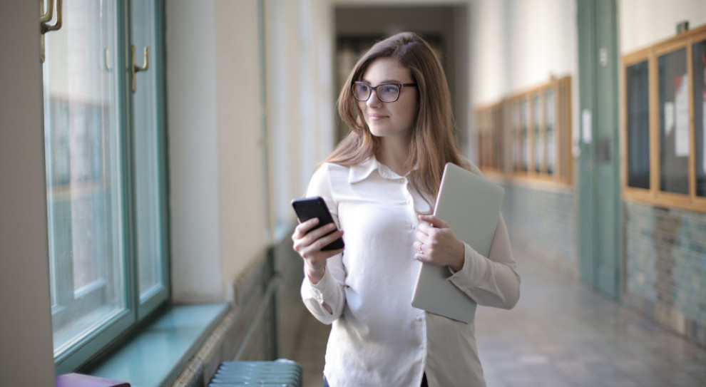 Projekty opiewają na łączną kwotę blisko 500 tys. zł (fot. pexels.com) Dotacje na lepszą naukę w szkołach i pomoc w znalezieniu pracy