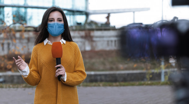 IWP zbiera informacje, który wydawca mógłby zaoferować uchodźcom wojennym z Ukrainy (fot. Shutterstock) Izba Wydawców Prasy zbiera oferty pracy dla ukraińskich dziennikarzy