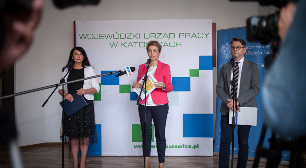 Wiceszefowa MRPiPS wskazała, że powiatowe urzędy pracy rozpoczęły już działania związane z aktywizacją osób, które utraciły zatrudnienie (fot. WUP) Urzędy pracy w woj. śląskim przekazały w ramach tarczy 2,6 mld zł