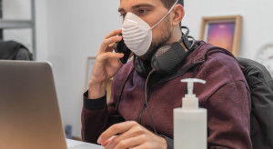 Rozporządzenie przewiduje m.in. dofinansowanie wynagrodzeń pracowników na trzy miesiące (fot. Shutterstock) Jest rozporządzenie przedłużające postojowe i zwolnienia z ZUS