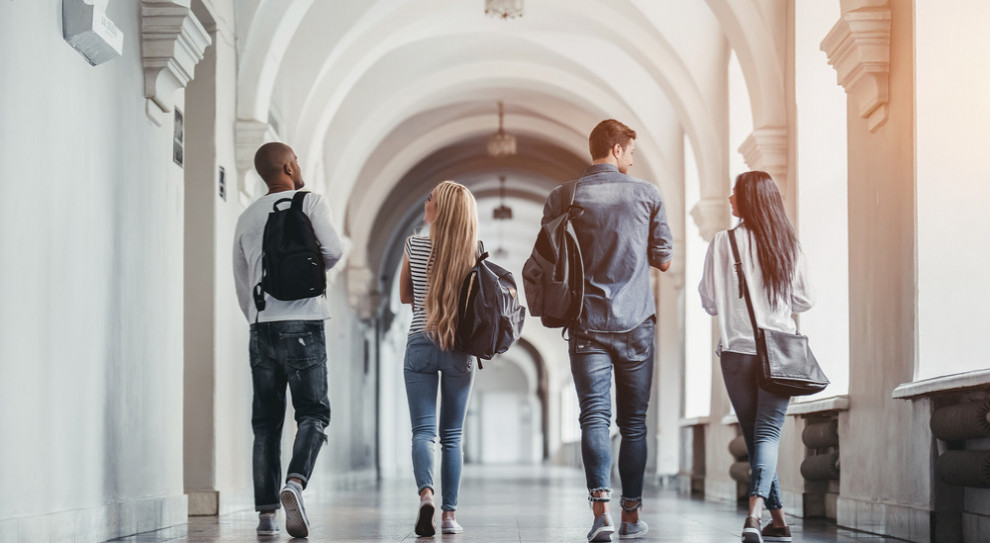 Najlepszymi miastami do studiowania okazały się: Warszawa, Kraków i Poznań (Fot. Shutterstock) Warszawa, Kraków, Wrocław i Katowice. Tutaj po studiach znajdziesz dobrą pracę