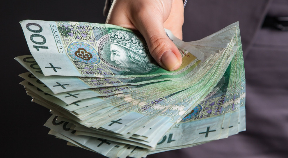 PARP ogłosiła siódmą listę przedsiębiorstw zakwalifikowanych do bezzwrotnego wsparcia w ramach Dotacji na kapitał obrotowy (fot. shutterstock) PARP: Miliony na wsparcie dla średnich firm poszkodowanych przez pandemię