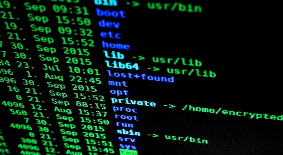 Monitorowanie czy ustalanie miejsca pobytu osoby pracującej zdalnie z domu jest nielegalne. (Fot. Pixabay) W Portugalii pracownicy skarżą się na szpiegujących ich pracodawców